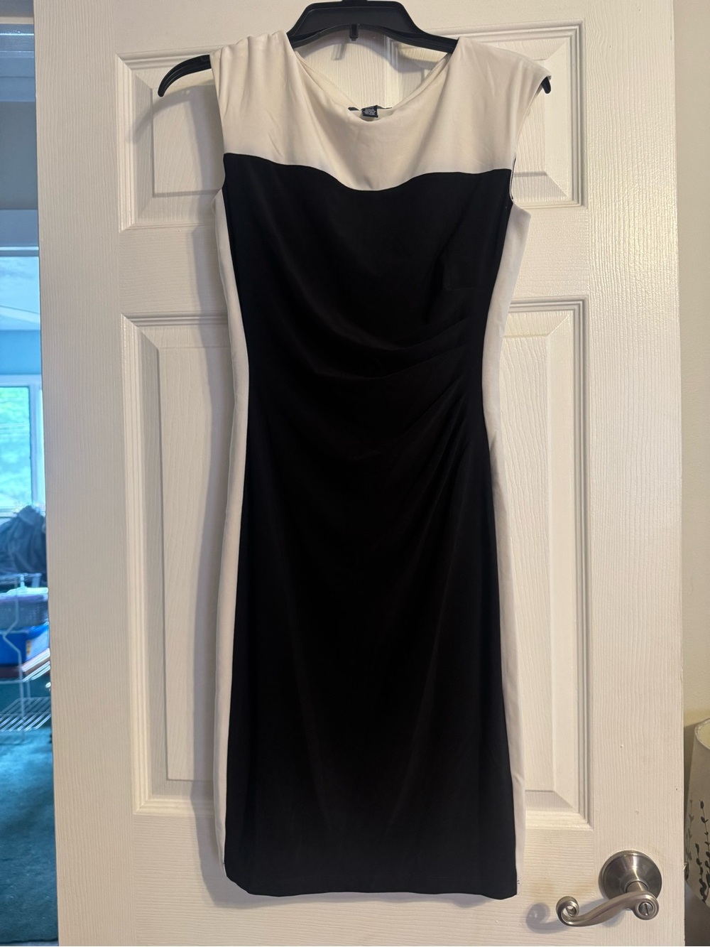 Black and White Cap-Sleeve Sheath Dress - Classic Contrast